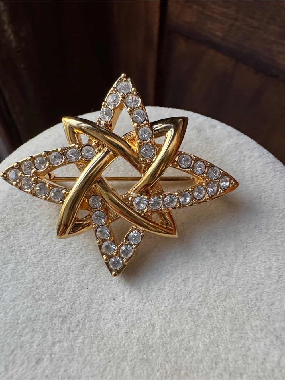 Monet vintage Gold Crystal Star Brooch - Elegant Women’s Jewelry